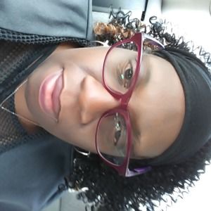 Meet your Posher, Sharon